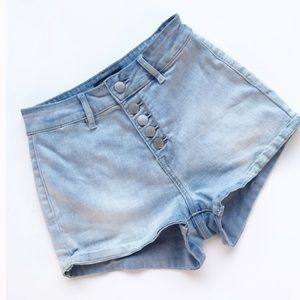Kendall and Kylie button shorts. Super stretch